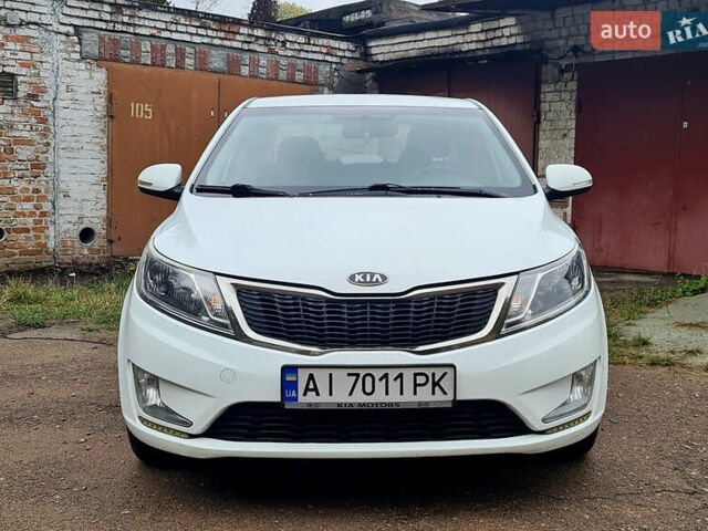 Белый Киа Рио, объемом двигателя 1.59 л и пробегом 159 тыс. км за 8800 $, фото 5 на Automoto.ua