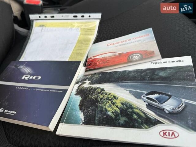 Белый Киа Рио, объемом двигателя 1.6 л и пробегом 82 тыс. км за 9600 $, фото 61 на Automoto.ua