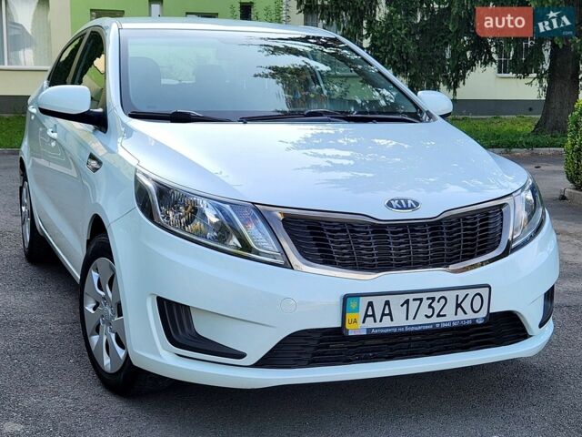 Белый Киа Рио, объемом двигателя 1.4 л и пробегом 142 тыс. км за 9300 $, фото 3 на Automoto.ua