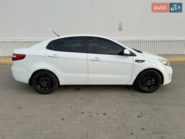 Белый Киа Рио, объемом двигателя 1.4 л и пробегом 79 тыс. км за 8555 $, фото 21 на Automoto.ua