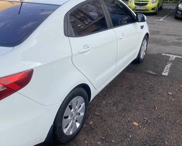 Белый Киа Рио, объемом двигателя 1.6 л и пробегом 186 тыс. км за 8100 $, фото 9 на Automoto.ua