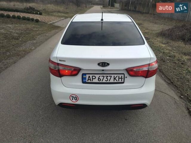 Білий Кіа Ріо, об'ємом двигуна 1.4 л та пробігом 157 тис. км за 6700 $, фото 4 на Automoto.ua