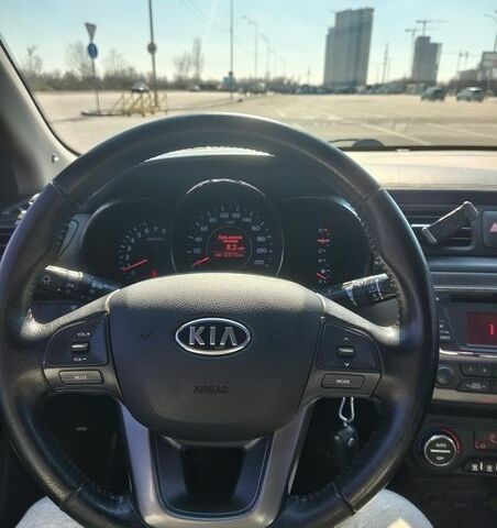 Белый Киа Рио, объемом двигателя 1.59 л и пробегом 124 тыс. км за 7700 $, фото 12 на Automoto.ua