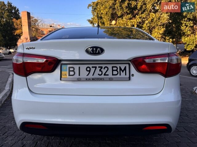 Белый Киа Рио, объемом двигателя 1.4 л и пробегом 81 тыс. км за 7499 $, фото 8 на Automoto.ua