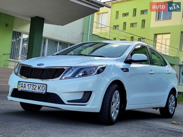 Белый Киа Рио, объемом двигателя 1.4 л и пробегом 142 тыс. км за 9300 $, фото 6 на Automoto.ua