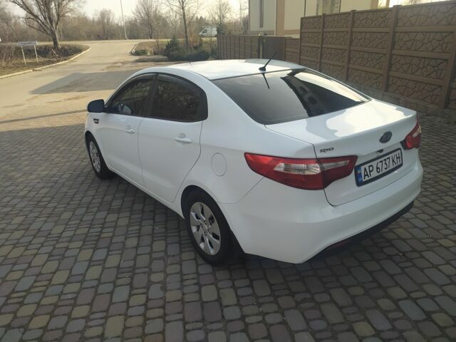 Білий Кіа Ріо, об'ємом двигуна 1.4 л та пробігом 158 тис. км за 6500 $, фото 10 на Automoto.ua