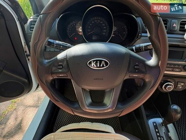Белый Киа Рио, объемом двигателя 1.4 л и пробегом 131 тыс. км за 8999 $, фото 16 на Automoto.ua