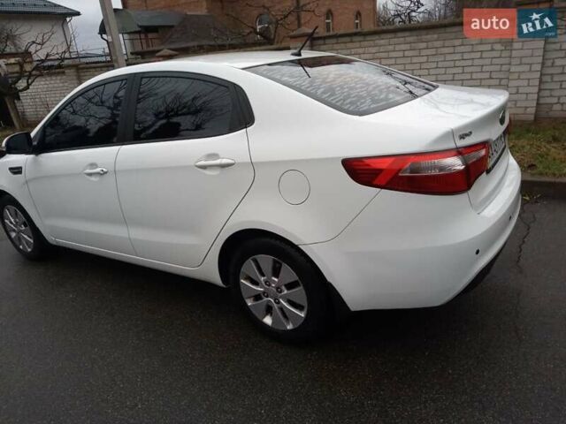Белый Киа Рио, объемом двигателя 1.6 л и пробегом 42 тыс. км за 7800 $, фото 4 на Automoto.ua