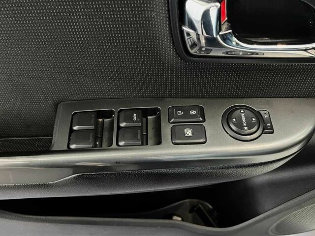 Білий Кіа Ріо, об'ємом двигуна 1.6 л та пробігом 182 тис. км за 7330 $, фото 20 на Automoto.ua