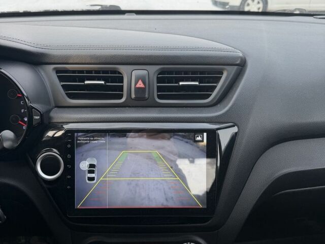 Білий Кіа Ріо, об'ємом двигуна 1.6 л та пробігом 196 тис. км за 7800 $, фото 7 на Automoto.ua