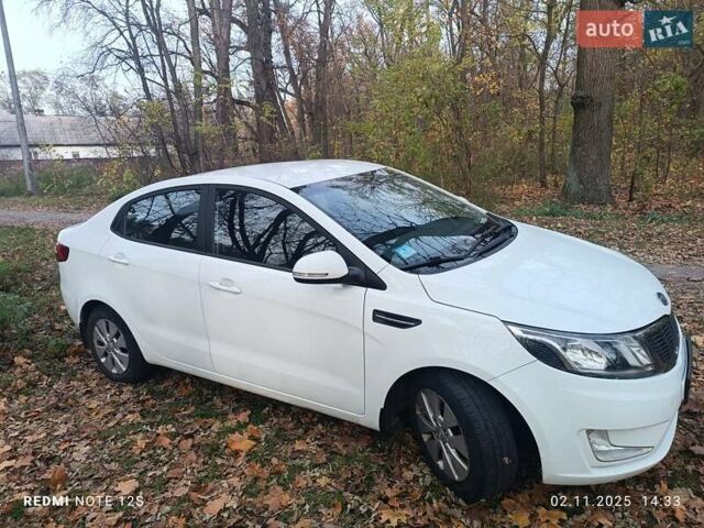 Белый Киа Рио, объемом двигателя 1.59 л и пробегом 208 тыс. км за 6500 $, фото 11 на Automoto.ua