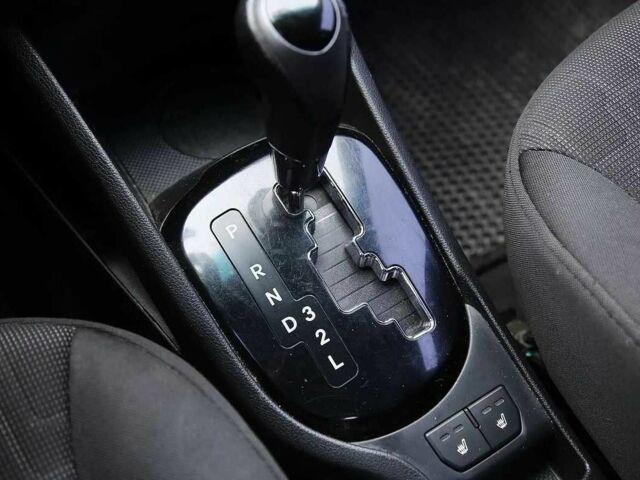 Белый Киа Рио, объемом двигателя 1.6 л и пробегом 125 тыс. км за 7900 $, фото 17 на Automoto.ua