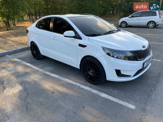 Белый Киа Рио, объемом двигателя 1.4 л и пробегом 149 тыс. км за 9500 $, фото 6 на Automoto.ua