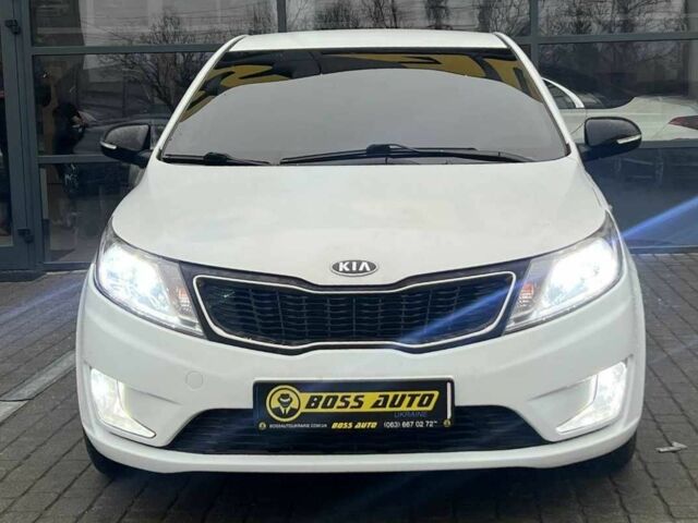 Белый Киа Рио, объемом двигателя 1.6 л и пробегом 150 тыс. км за 7100 $, фото 1 на Automoto.ua
