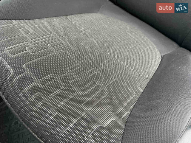 Белый Киа Рио, объемом двигателя 1.6 л и пробегом 42 тыс. км за 9600 $, фото 54 на Automoto.ua