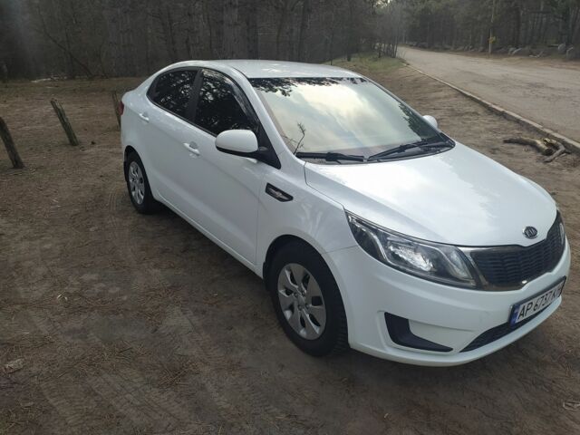 Білий Кіа Ріо, об'ємом двигуна 1.4 л та пробігом 158 тис. км за 6500 $, фото 8 на Automoto.ua