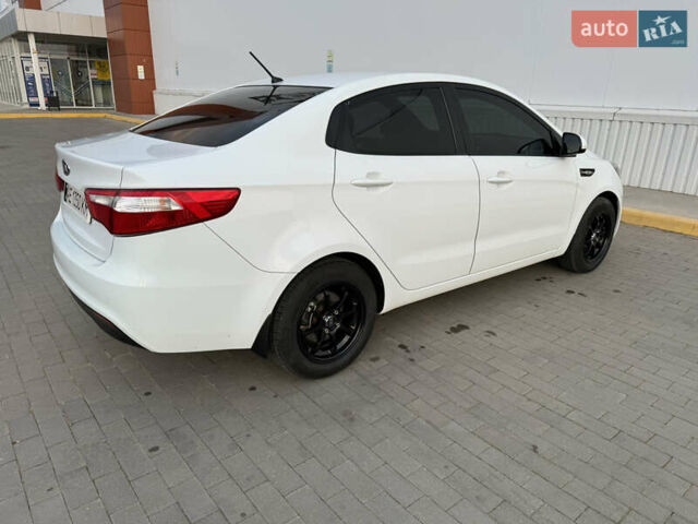 Белый Киа Рио, объемом двигателя 1.4 л и пробегом 79 тыс. км за 8555 $, фото 23 на Automoto.ua