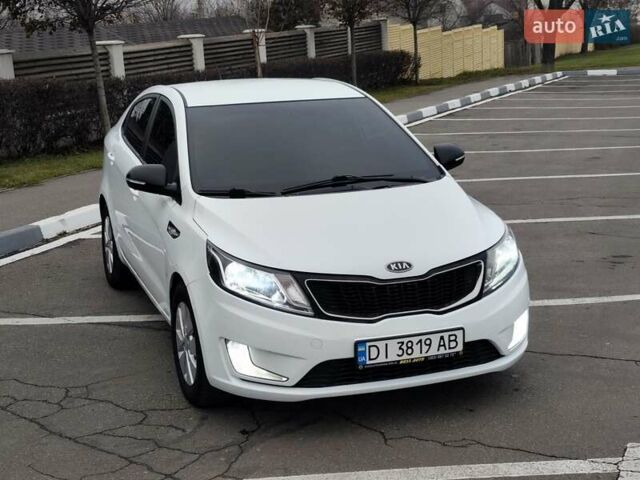 Белый Киа Рио, объемом двигателя 1.6 л и пробегом 150 тыс. км за 7500 $, фото 11 на Automoto.ua