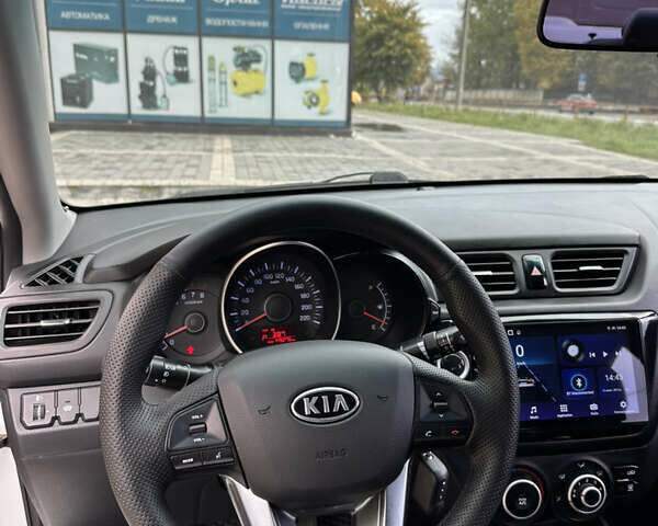 Киа Рио 2012 в Ивано-Франковске на Automoto.ua Белый Киа Рио, объемом двигателя 1.59 л и пробегом 149 тыс. км за 8000 $, фото 15 на Automoto.ua