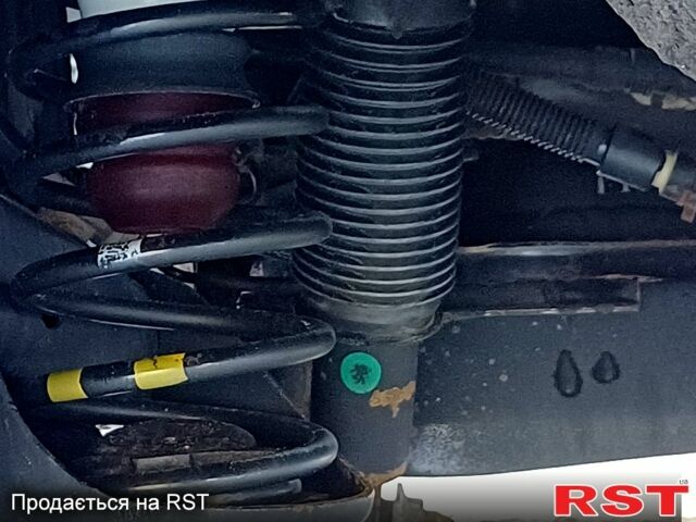 Білий Кіа Ріо, об'ємом двигуна 1.4 л та пробігом 52 тис. км за 8900 $, фото 11 на Automoto.ua