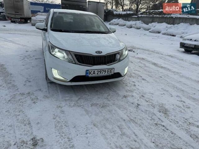 Білий Кіа Ріо, об'ємом двигуна 1.6 л та пробігом 196 тис. км за 7800 $, фото 7 на Automoto.ua