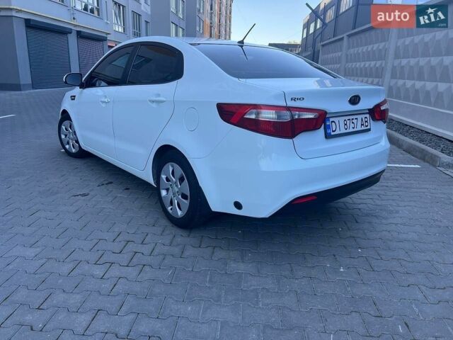 Білий Кіа Ріо, об'ємом двигуна 1.4 л та пробігом 171 тис. км за 6800 $, фото 4 на Automoto.ua