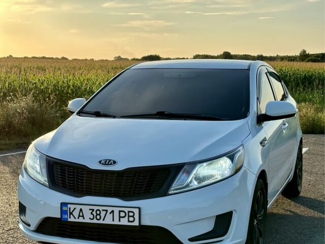 Білий Кіа Ріо, об'ємом двигуна 1.4 л та пробігом 142 тис. км за 6000 $, фото 2 на Automoto.ua