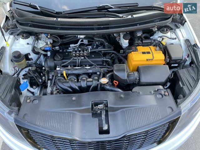 Белый Киа Рио, объемом двигателя 1.4 л и пробегом 149 тыс. км за 9500 $, фото 21 на Automoto.ua