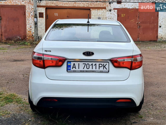 Белый Киа Рио, объемом двигателя 1.59 л и пробегом 159 тыс. км за 8800 $, фото 3 на Automoto.ua