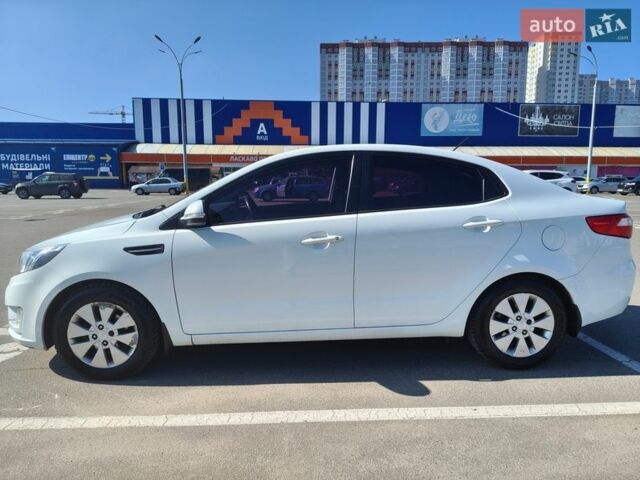 Белый Киа Рио, объемом двигателя 1.59 л и пробегом 124 тыс. км за 7700 $, фото 4 на Automoto.ua