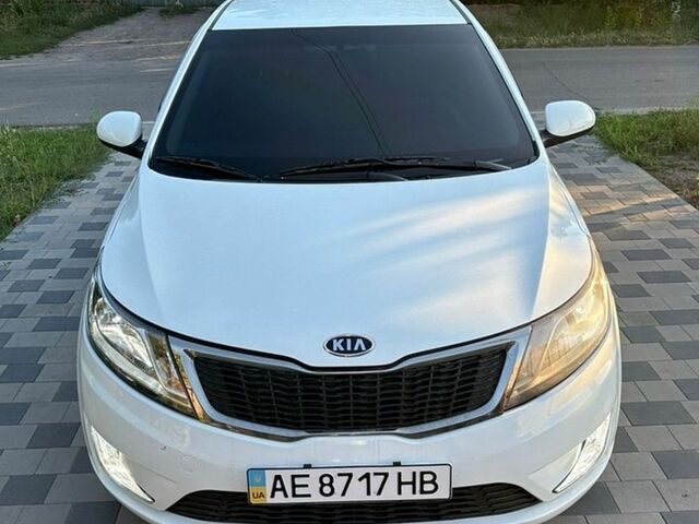 Белый Киа Рио, объемом двигателя 1.4 л и пробегом 173 тыс. км за 7000 $, фото 1 на Automoto.ua