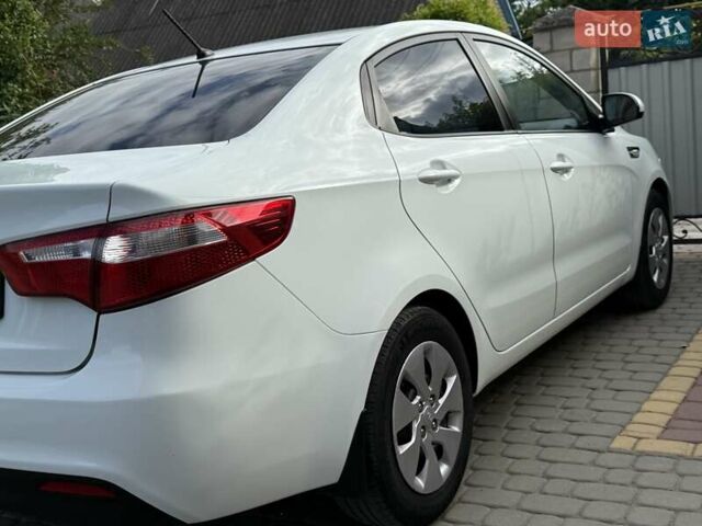 Белый Киа Рио, объемом двигателя 1.6 л и пробегом 82 тыс. км за 9600 $, фото 28 на Automoto.ua