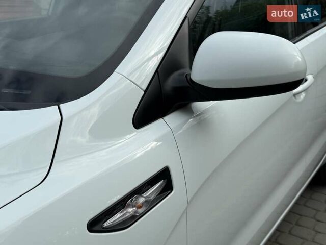 Белый Киа Рио, объемом двигателя 1.6 л и пробегом 82 тыс. км за 9600 $, фото 18 на Automoto.ua