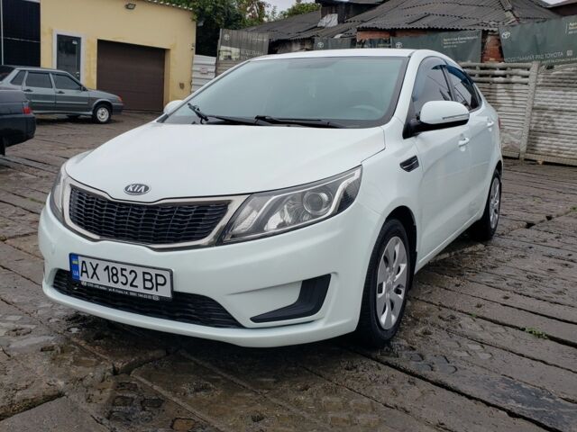 Белый Киа Рио, объемом двигателя 1.6 л и пробегом 172 тыс. км за 5946 $, фото 5 на Automoto.ua