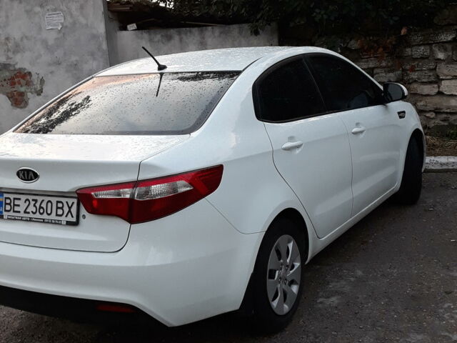 Білий Кіа Ріо, об'ємом двигуна 1.4 л та пробігом 99 тис. км за 9700 $, фото 2 на Automoto.ua