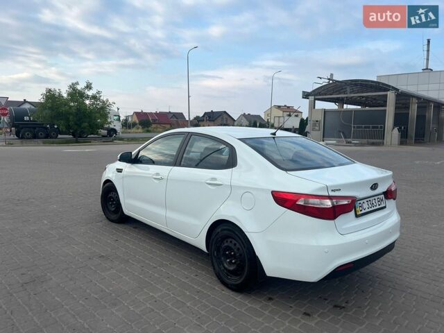 Белый Киа Рио, объемом двигателя 1.59 л и пробегом 262 тыс. км за 5700 $, фото 6 на Automoto.ua