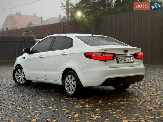 Белый Киа Рио, объемом двигателя 1.6 л и пробегом 160 тыс. км за 8250 $, фото 3 на Automoto.ua
