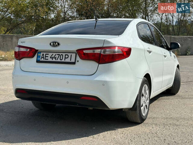 Белый Киа Рио, объемом двигателя 1.4 л и пробегом 96 тыс. км за 8700 $, фото 6 на Automoto.ua