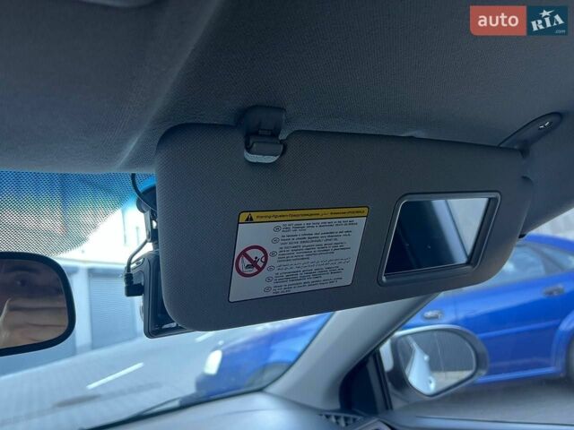 Білий Кіа Ріо, об'ємом двигуна 1.4 л та пробігом 171 тис. км за 6800 $, фото 35 на Automoto.ua