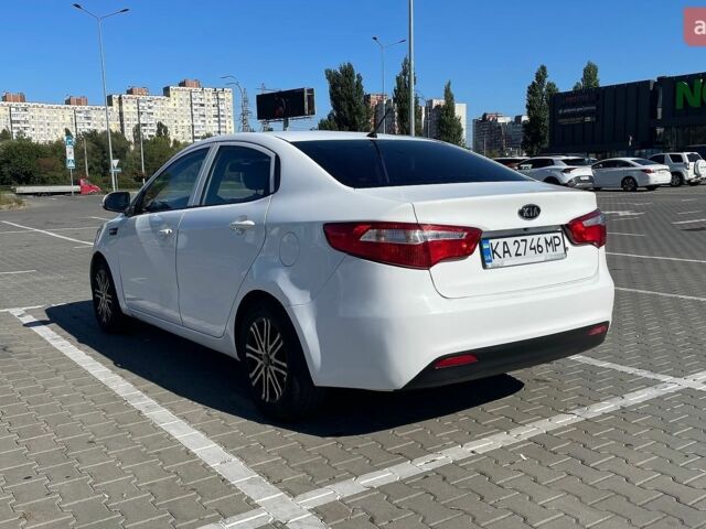 Белый Киа Рио, объемом двигателя 1.4 л и пробегом 228 тыс. км за 6700 $, фото 3 на Automoto.ua