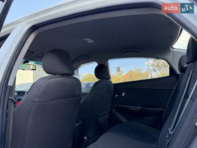 Белый Киа Рио, объемом двигателя 1.59 л и пробегом 114 тыс. км за 8900 $, фото 14 на Automoto.ua
