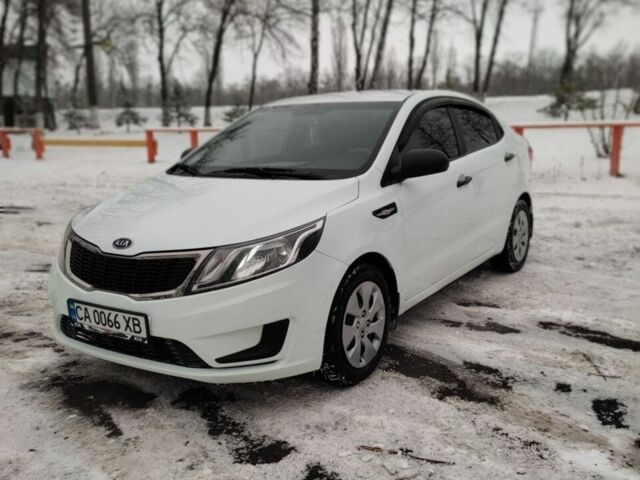 Белый Киа Рио, объемом двигателя 1.4 л и пробегом 98 тыс. км за 8600 $, фото 5 на Automoto.ua