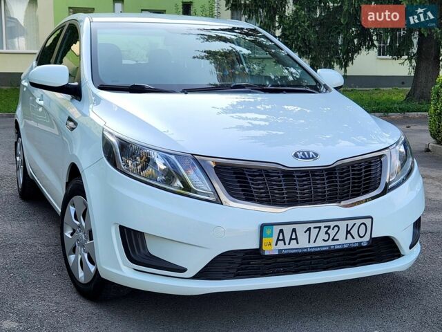 Белый Киа Рио, объемом двигателя 1.4 л и пробегом 143 тыс. км за 9350 $, фото 3 на Automoto.ua