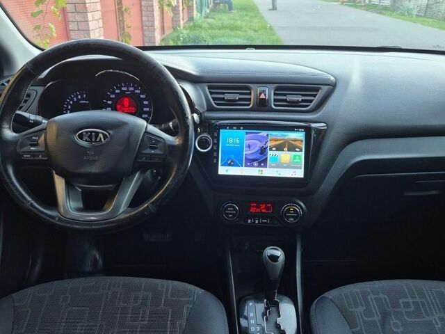 Белый Киа Рио, объемом двигателя 1.6 л и пробегом 120 тыс. км за 7200 $, фото 7 на Automoto.ua