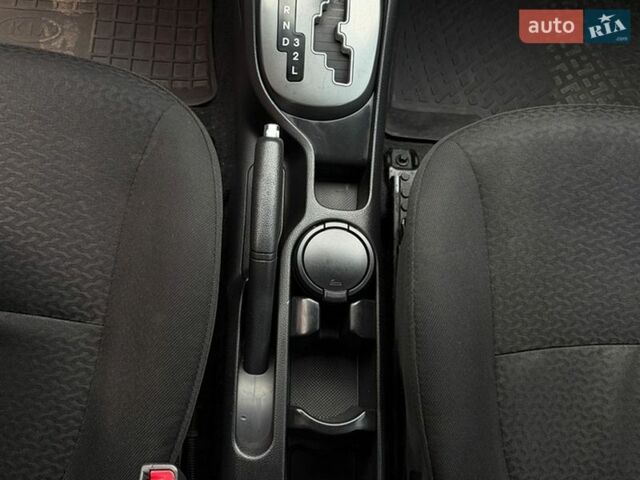 Белый Киа Рио, объемом двигателя 1.4 л и пробегом 167 тыс. км за 7200 $, фото 27 на Automoto.ua