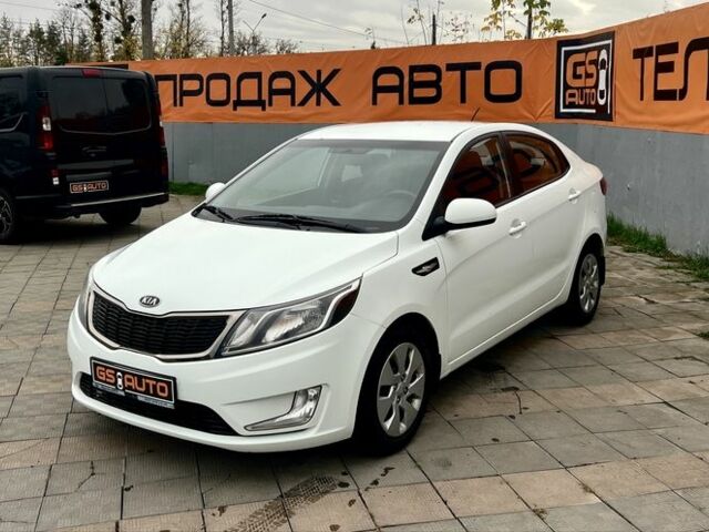 Білий Кіа Ріо, об'ємом двигуна 1.6 л та пробігом 123 тис. км за 8508 $, фото 3 на Automoto.ua