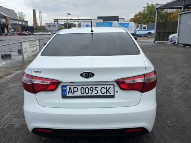Белый Киа Рио, объемом двигателя 1.4 л и пробегом 288 тыс. км за 6500 $, фото 9 на Automoto.ua