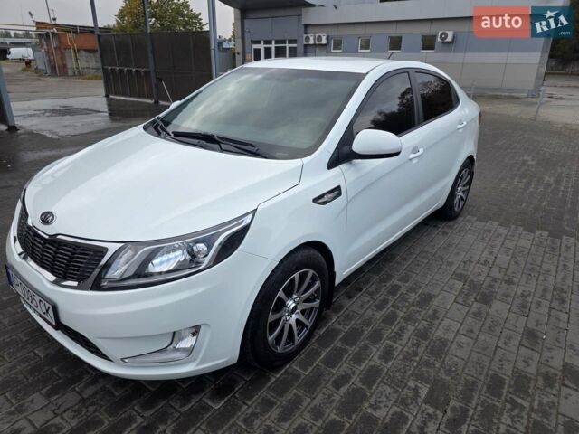 Белый Киа Рио, объемом двигателя 1.4 л и пробегом 288 тыс. км за 6500 $, фото 16 на Automoto.ua