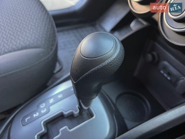 Білий Кіа Ріо, об'ємом двигуна 1.6 л та пробігом 48 тис. км за 10200 $, фото 19 на Automoto.ua