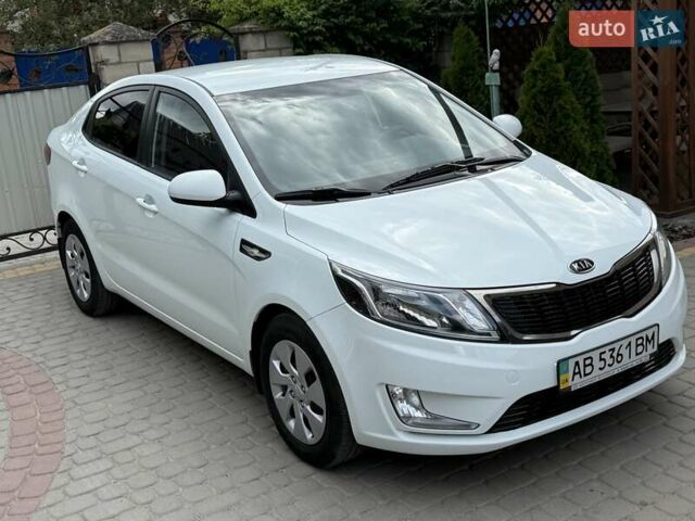 Белый Киа Рио, объемом двигателя 1.6 л и пробегом 82 тыс. км за 9600 $, фото 4 на Automoto.ua